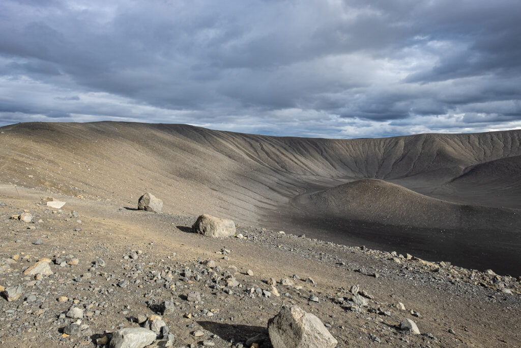 Hverfjall, il Cratere dalla Forma Perfetta